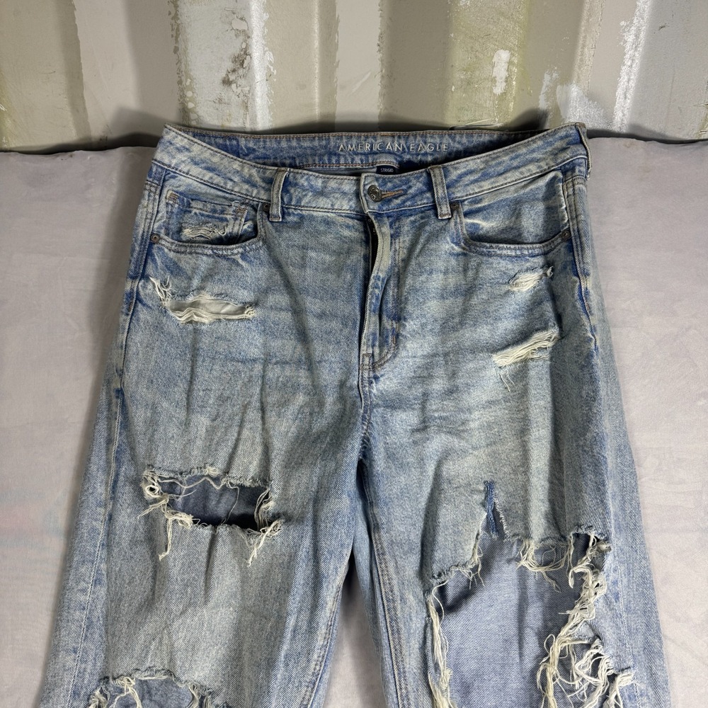 American Eagle Strigid Womens Mom Jeans Light Blue Distressed‎ Shredded Knee 14 - Picture 3 of 16